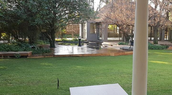 OR Tambo Guest House