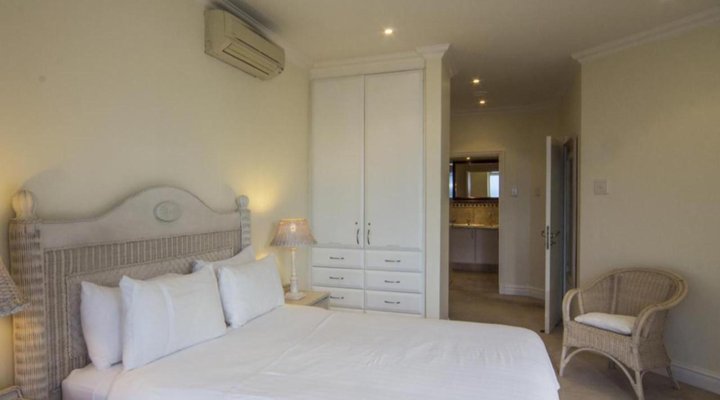 203 Oyster Quays