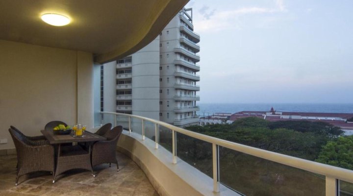 203 Oyster Quays