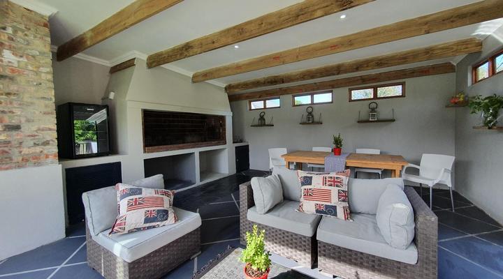 Two Fat Owls Guesthouse