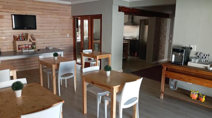 Two Fat Owls Guesthouse