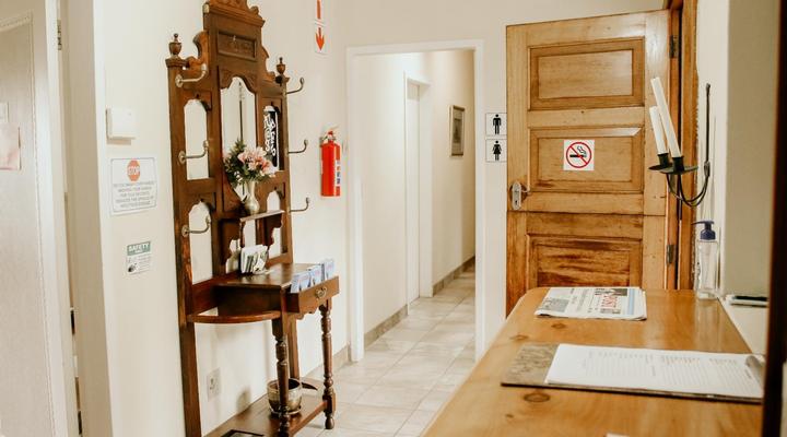 Sani Window Bed & Breakfast/Self Catering