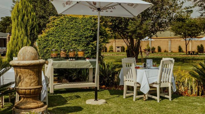 TshiBerry Bed & Breakfast