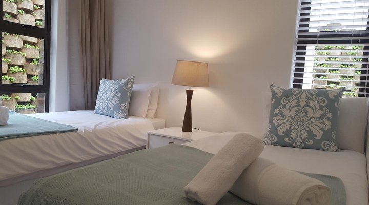 The Shades – Luxury Garden Apartment