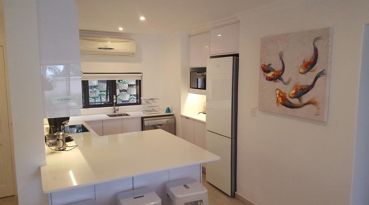 The Shades – Luxury Garden Apartment