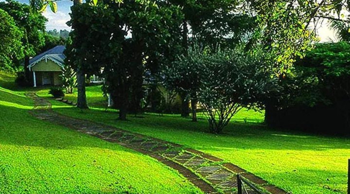 Blue Mountain Luxury Lodge