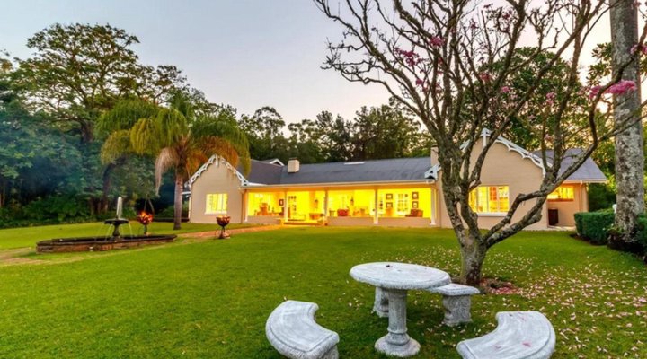 Blue Mountain Luxury Lodge