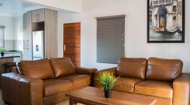 Camelot Guest House & Apartments