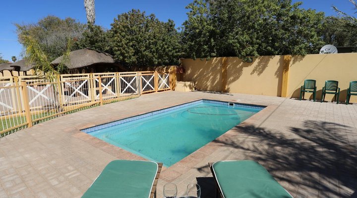 Stoney's Country Hotel