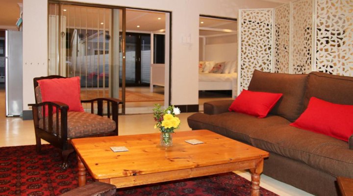 Spacious Garden Unit on Fordyce