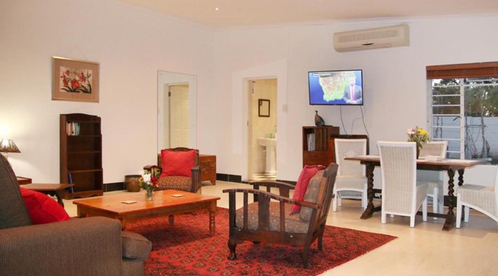 Spacious Garden Unit on Fordyce