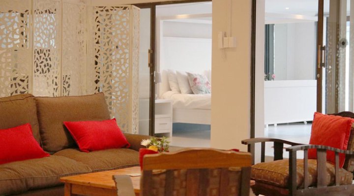 Spacious Garden Unit on Fordyce