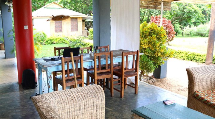 Monkey Bay Beach Lodge