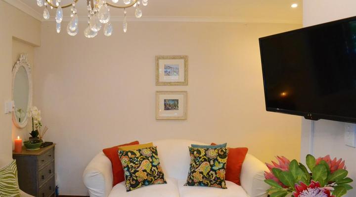 Hillingdale on Alexandra