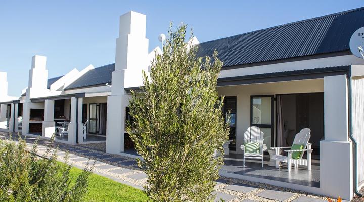 Three Feathers Cottages