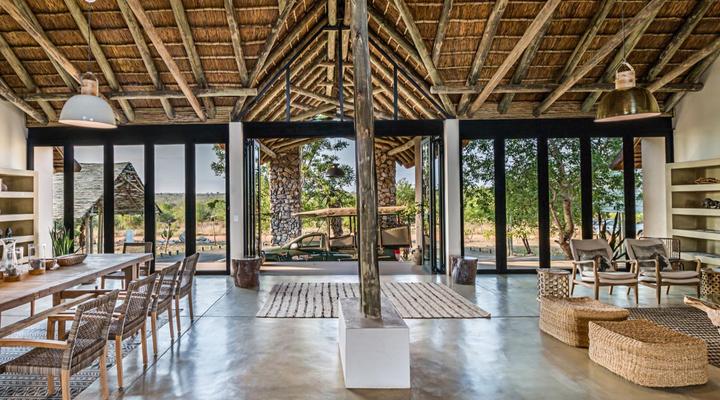 Kruger Sunset Lodge - Living with Lions