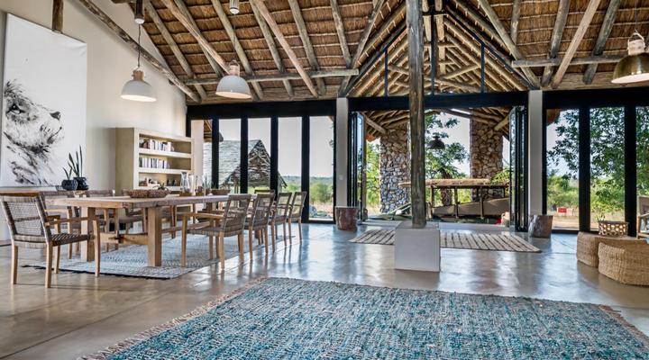 Kruger Sunset Lodge - Living with Lions