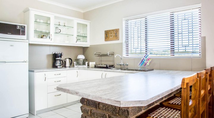 Out of Bounds Self-Catering Lodge 