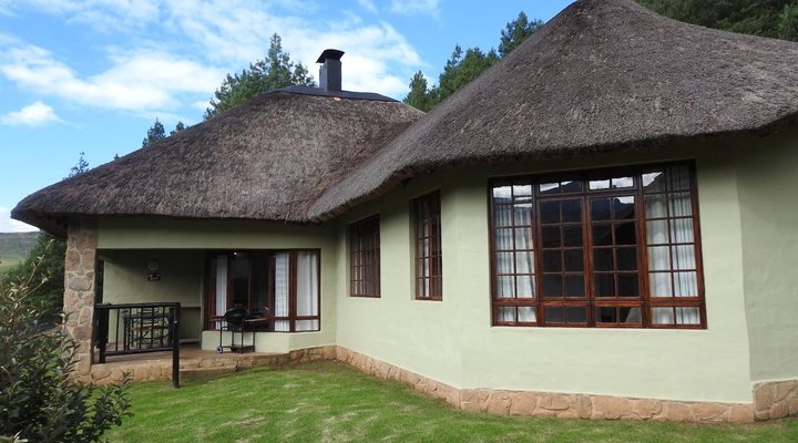 Drakensberg Gardens Fairways - Heartwood Mountain Cottage