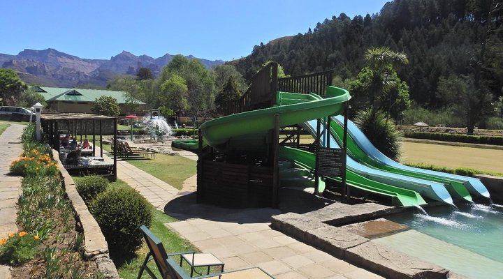 Drakensberg Gardens Fairways - Heartwood Mountain Cottage