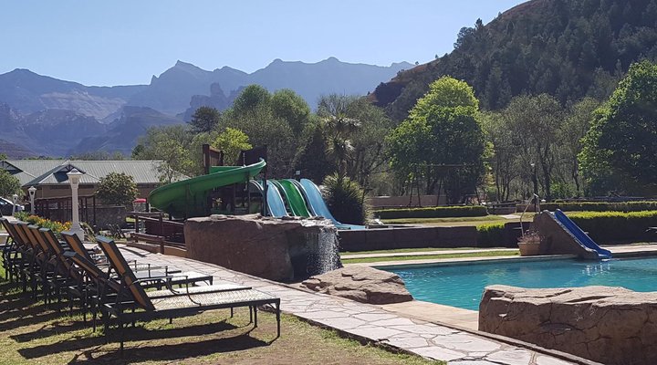 Drakensberg Gardens Fairways - Heartwood Mountain Cottage