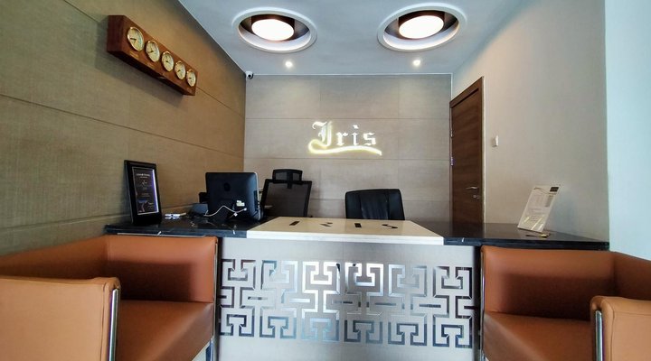 Iris Hotel