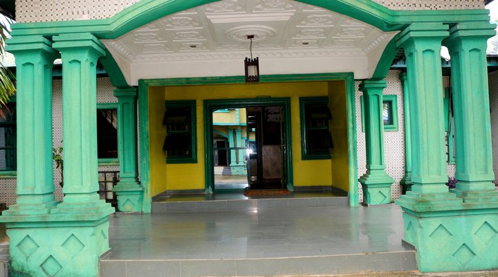 Green Park Hotel And Suites