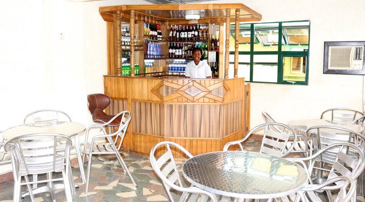 Green Park Hotel And Suites