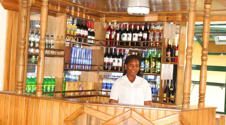 Green Park Hotel And Suites