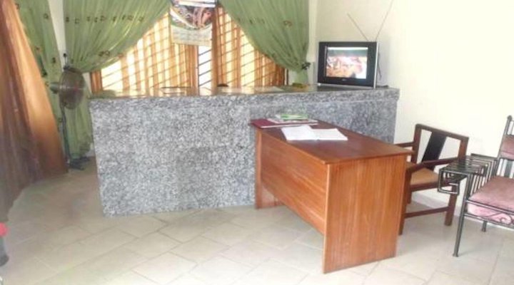 Liz Ani Hotels
