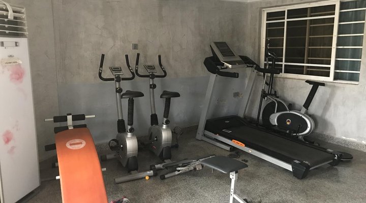 Pentagon Luxury Suites