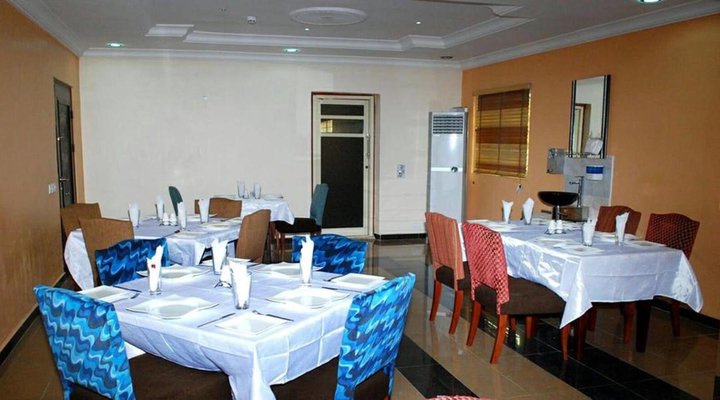 Sugarland Hotel & Suites