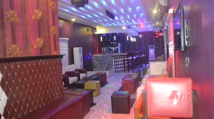 Mac Dove Lounge & Suites