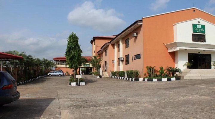 Ostra Hotels