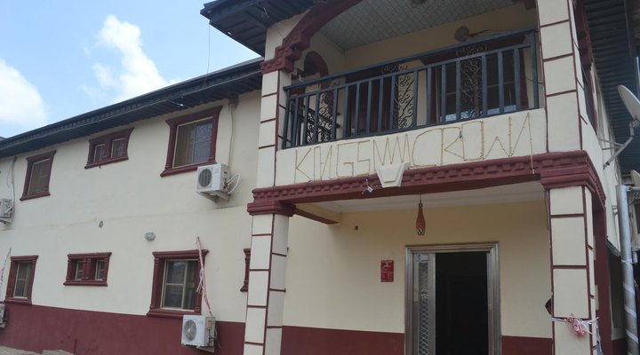 Kings Crown Hotel