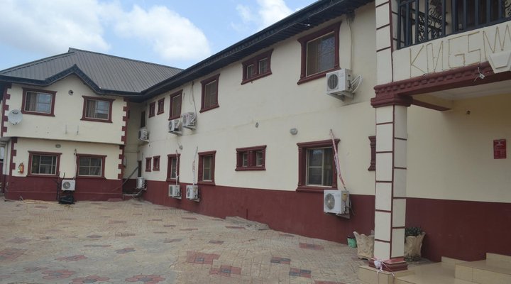 Kings Crown Hotel