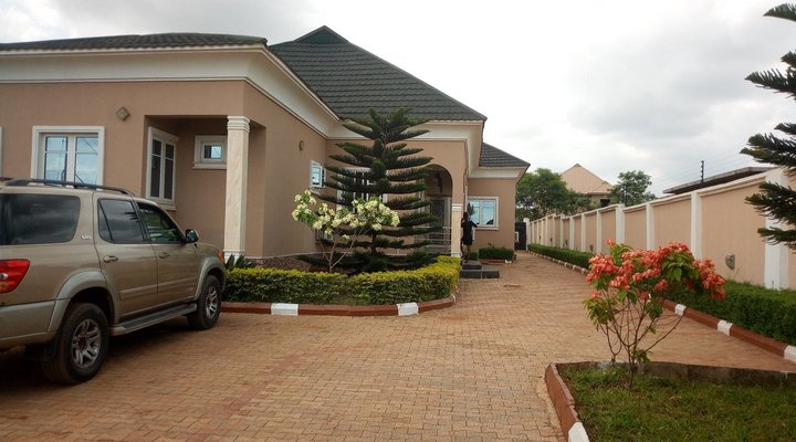 Heritage Courtyard Hotel