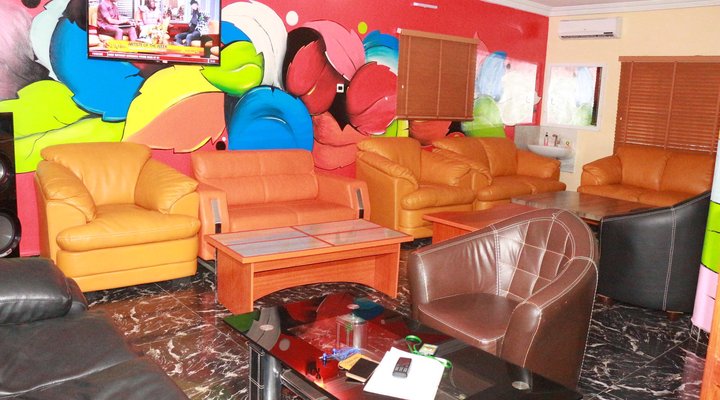 Resdon Hotel and Suites