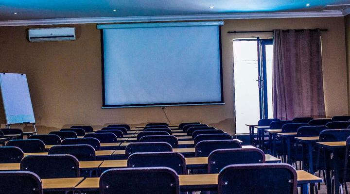 Coyotes Hotel & Conference Centre