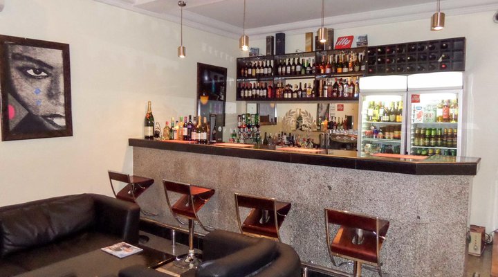 Manyxville Hotel & Suites