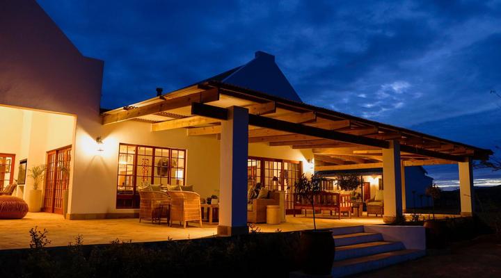Royal Karoo Safari Lodge