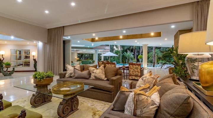 Christie's at 32 on Russell