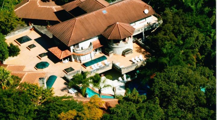 Christie's at 32 on Russell