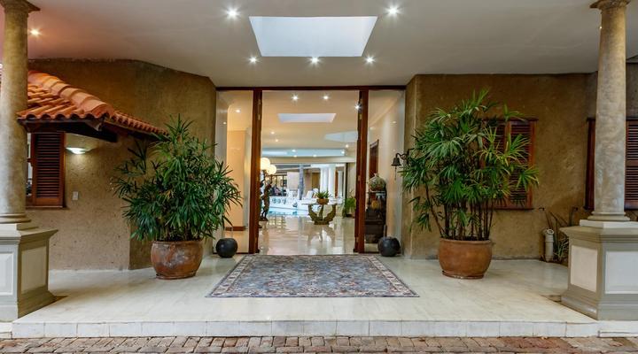 Christie's at 32 on Russell