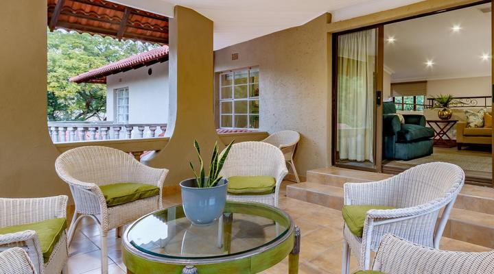 Christie's at 32 on Russell