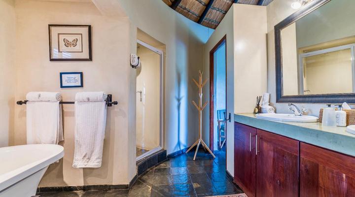 Ivory Wilderness River Rock Lodge