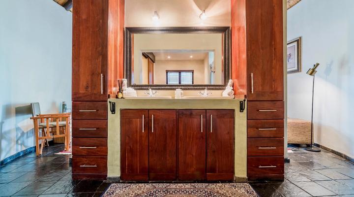 Ivory Wilderness River Rock Lodge