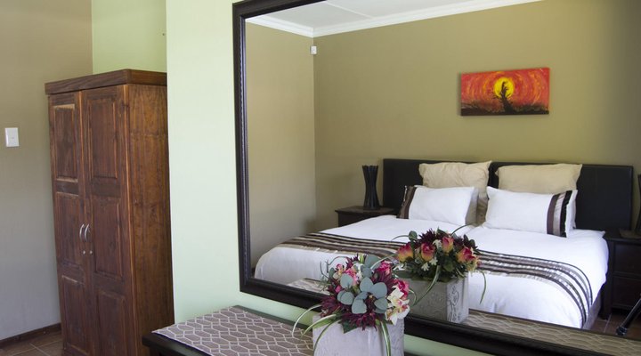 Summer Garden Guest House (Urban Jungle)