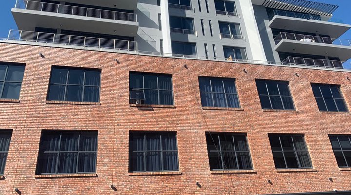 Urban Elephant, The Docklands