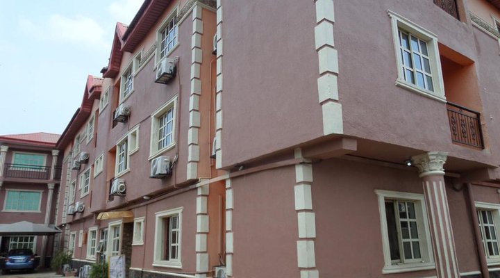 Hardrock Hotel and Suites LTD